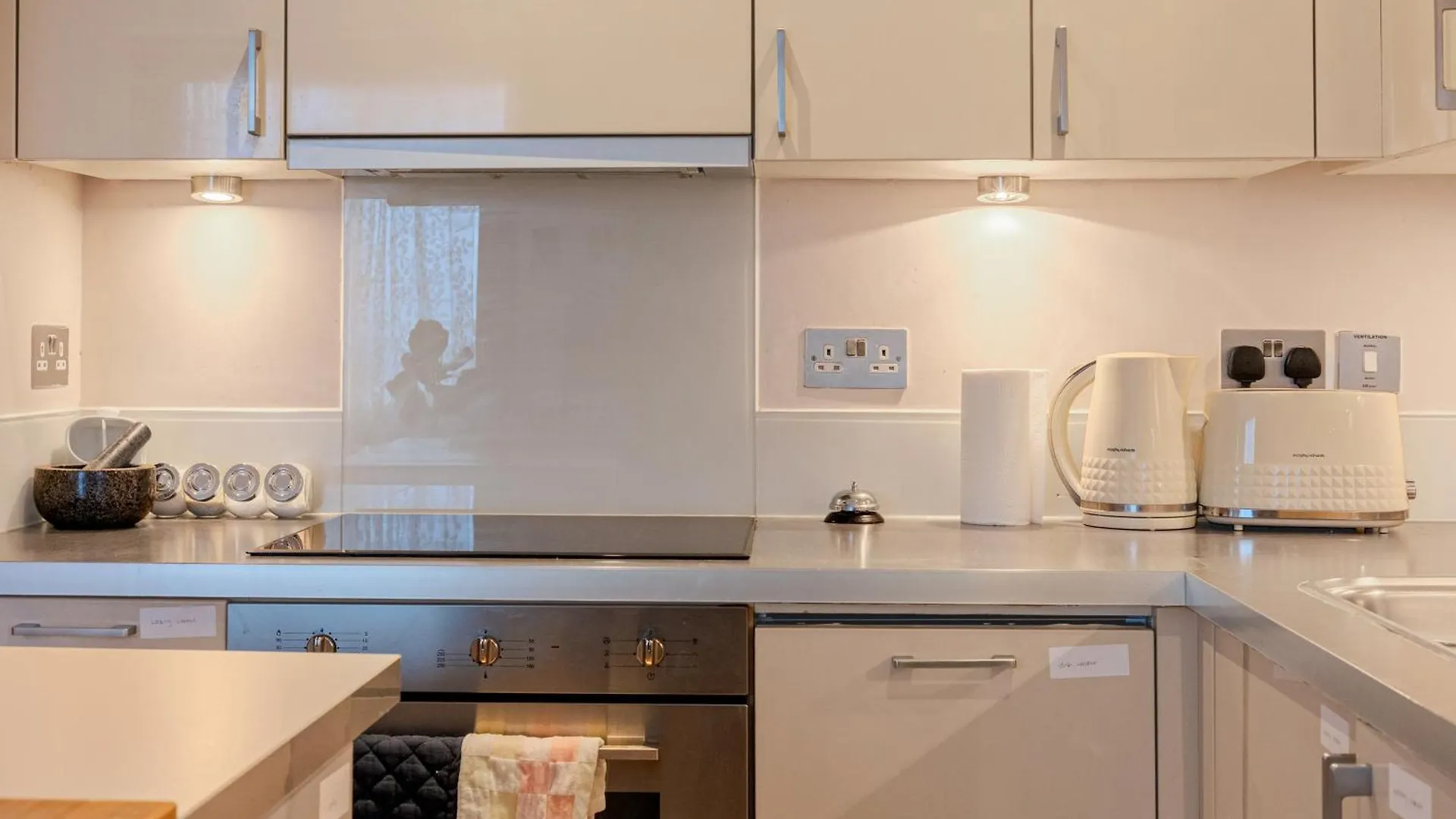 Apartment Lovely 1Br Flat, 10Min Langdon Park Dlr Station London United Kingdom